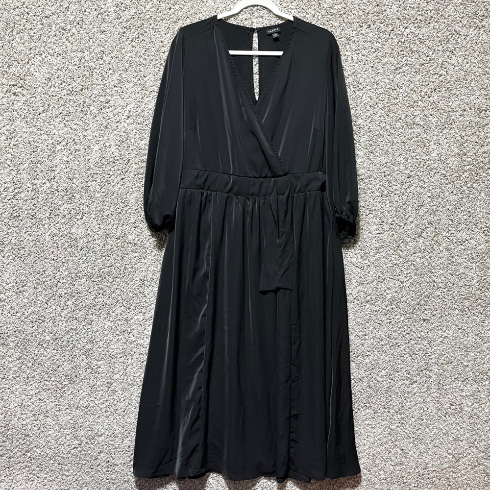 Torrid Dress Women's 1X Black Satin Long Sleeve V-Neck Smocked Waist Midi
